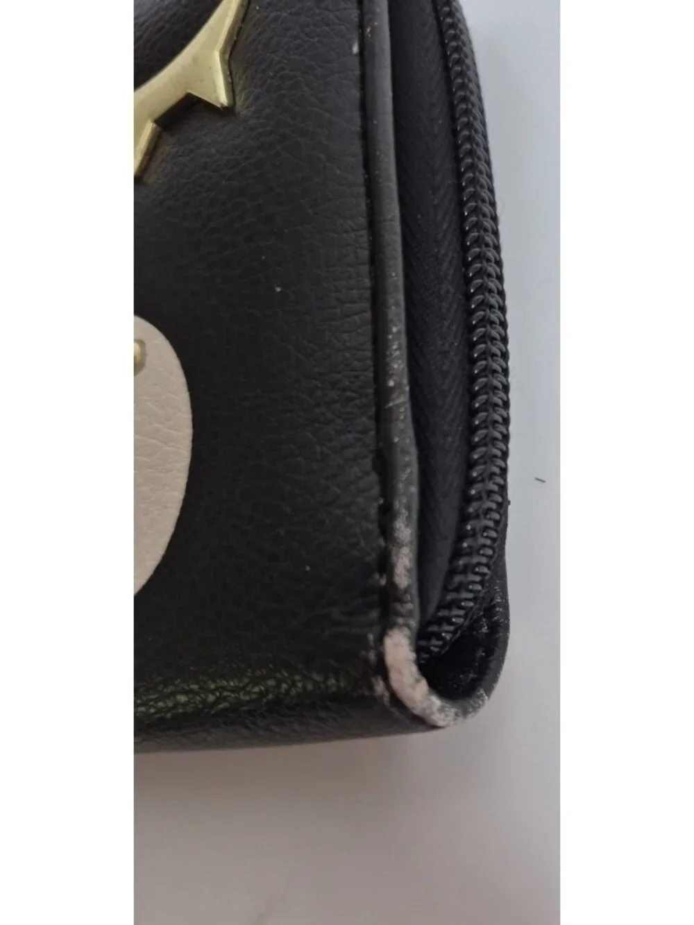 Luv Betsey Johnson Black 3D Cat Face Zip-Around Bifold Wallet 5
